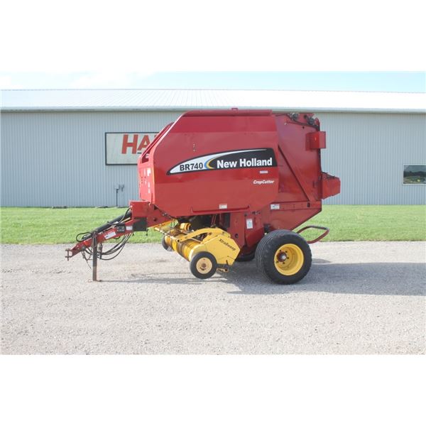 New Holland BR740 round baler, made in USA
