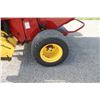 Image 9 : New Holland BR740 round baler, made in USA