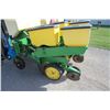 Image 8 : JD 7000 6 row planter, Kinze markers, dry fertilizer