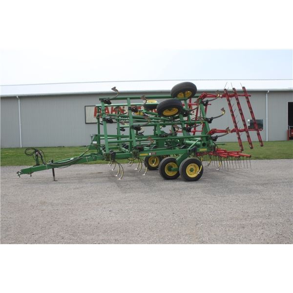 JD 980 24' cultivator, walking tandems, made in USA