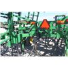Image 10 : JD 2210 46'-8" cultivator, low acres, made in USA