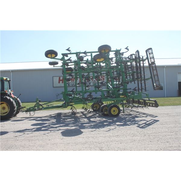JD 2210 46'-8" cultivator, low acres, made in USA