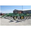 Image 22 : JD 2210 46'-8" cultivator, low acres, made in USA