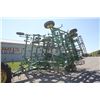 Image 2 : JD 2210 46'-8" cultivator, low acres, made in USA