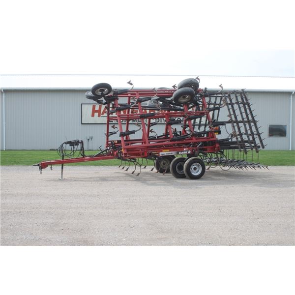 CIH Tigermate II 26-1/2' cultivator, made in USA