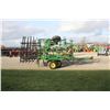 Image 5 : JD 960 24' hyd folding s-tine cultivator