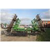 Image 7 : JD 960 24' hyd folding s-tine cultivator
