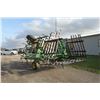 Image 8 : JD 960 24' hyd folding s-tine cultivator