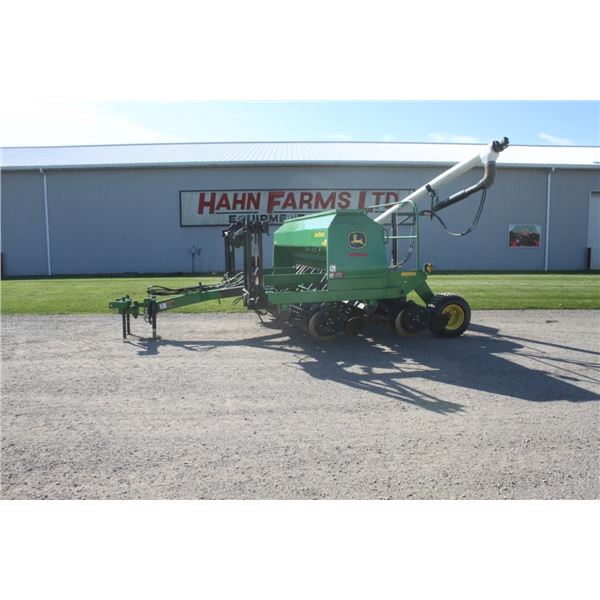 JD 1590 15' no-till drill, 2pth, markers, Market fill auger