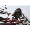 Image 17 : CIH 200 30' field cultivator, low acres, always stored