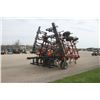 Image 6 : CIH 200 30' field cultivator, low acres, always stored