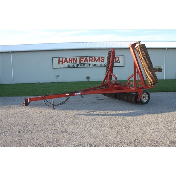 R J 1822 22' hydraulic folding sprocket packer