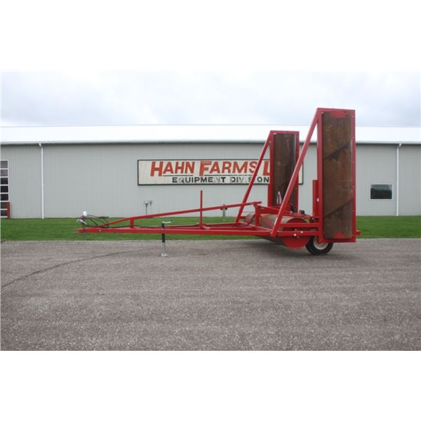 New R & R 32' hydraulic folding land roller