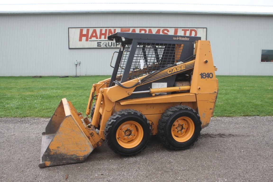 Skid Loader Rops Case 1840 skidsteer, rops, 4943 hours