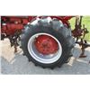 Image 15 : IH 140 2wd tractor, mounted cultivator, side dresser