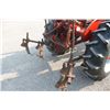 Image 9 : IH 140 2wd tractor, mounted cultivator, side dresser