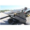 Image 9 : Gleaner 3000 8 row corn head,  signle point hook-up