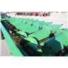 Image 19 : JD 608C 8 row corn head, single point hookup
