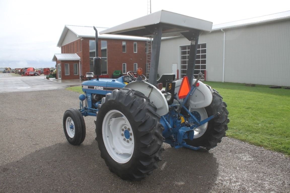 Ford 3910 II 2wd tractor, rops, canopy, 1828 hours