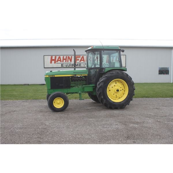 JD 3055 2wd tractor, cab, air, 5581 hours