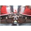 Image 11 : CIH 1063 6 row corn head, tracker drive shaft