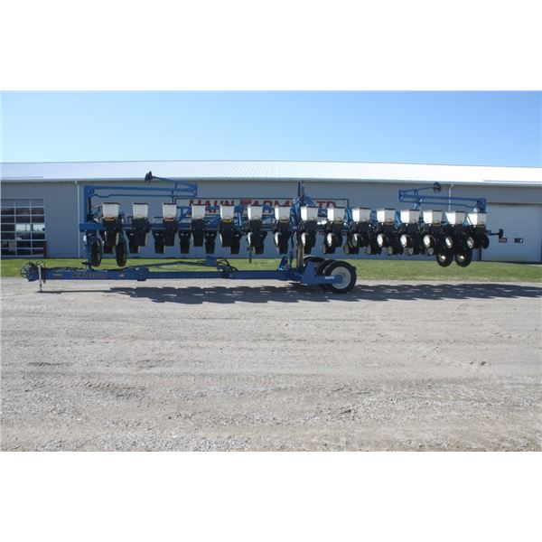 Kinze 3600 16/31 planter, NT coulters, KPM III monitor