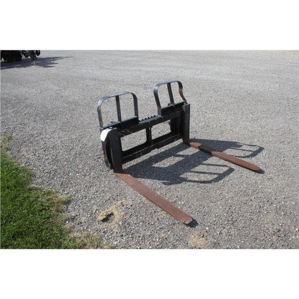 HLA 4200 lb pallet fork, Euro coupler, high back