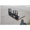 Image 4 : HLA 4200 lb pallet fork, Euro coupler, high back