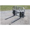 Image 2 : New Challenger 4400 lbs deluxe pallet fork, 42" tines