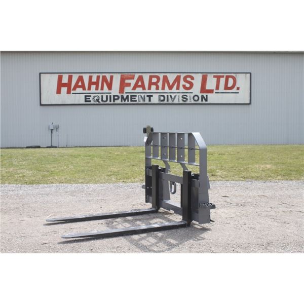 New Challenger 3700 lbs deluxe pallet fork, 48" tines