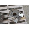 Image 4 : 1 set of tractor dual hubs