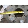 Image 6 : 1 set of tractor dual hubs