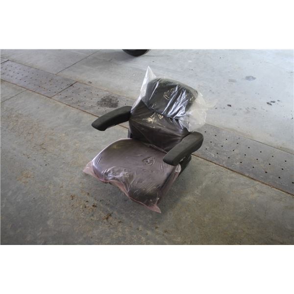 Grammer air seat to fit tractor, as new