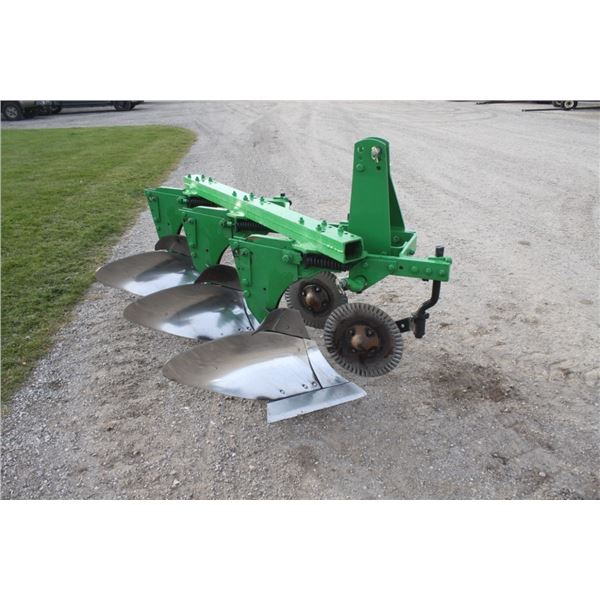 JD 3 furrow plow, 16" bottom