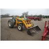 Image 4 : Ford 4600 2wd tractor, loader with attachments