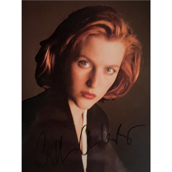 Gillian Anderson facsimile signed photo. 5x7 inches