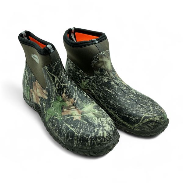 Muck Camp Boot Men's Size 12, Women's Size 13 in Mossy Oak Break Up Camo