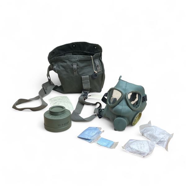 Yugoslavian M1 Gas Mask Kit