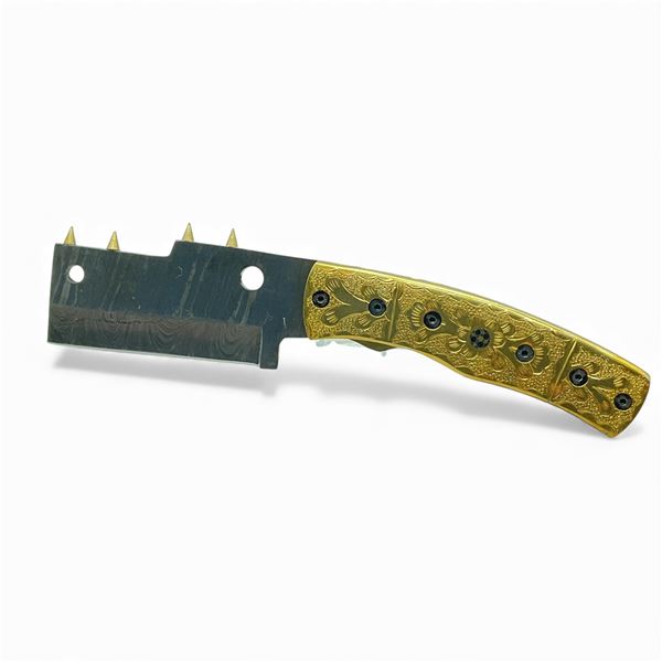 Folding 3" Damascus Blade Pocket Knife with Spikes, Gold Coloured