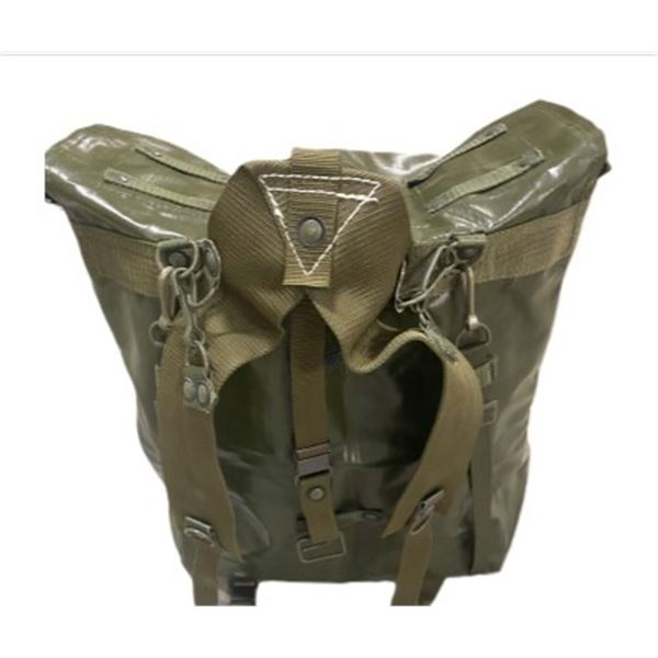 1x CZ Original M85 Olive Drab Large Rucksack  Like New Conditon  Dimensions of: 55cm x 40cm x 18cm (