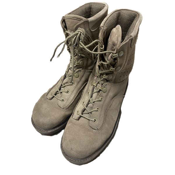 1x CF Combat Boots Desert Tan Size 260-98 Mens - 8.5 to 9 US Condition Used - Very Good