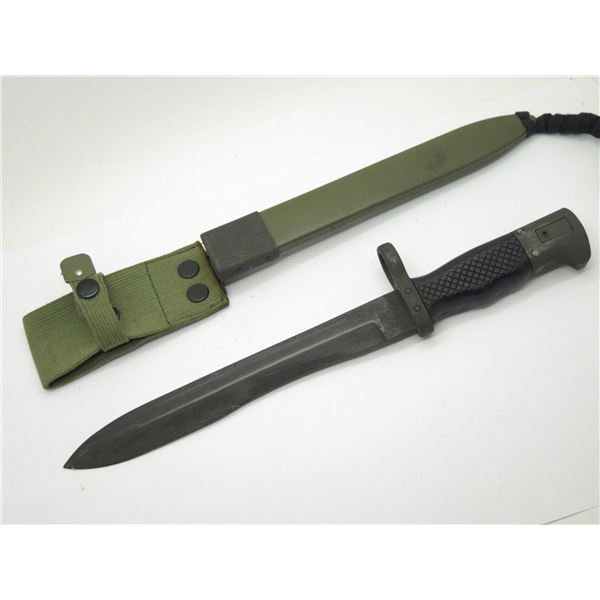 1x Vintage Spanish M1964 bayonet for the CETME C (New Condition)
