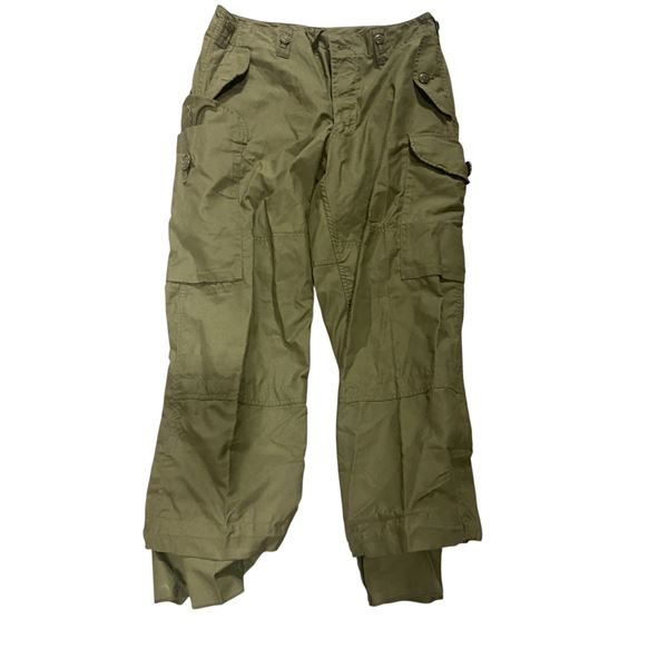 1x Canadian Forces Combat Pants Olive Size  Med-Short 6736