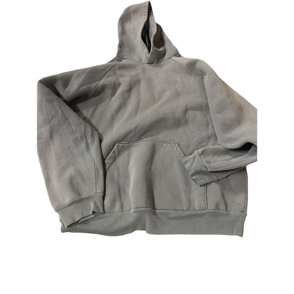 1x Logistik Sweater Grey Used SIze Medium