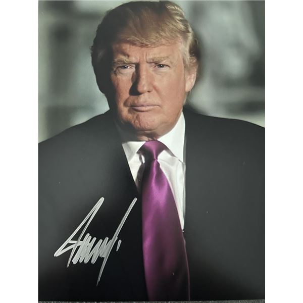 US President Donald Trump signed photo
