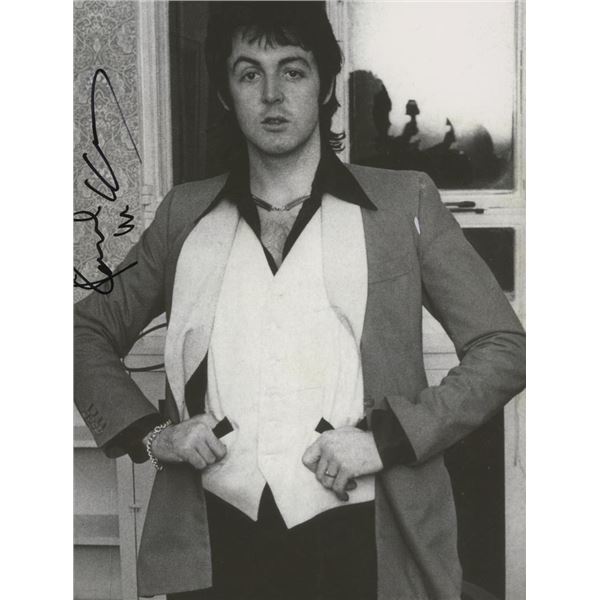 Paul McCartney signed photo. GFA Authenticated