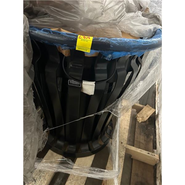 Rubbermaid New Ornate Metal Patio Waste Can