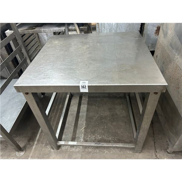 SS  2'  X  2'  Equip. Stand