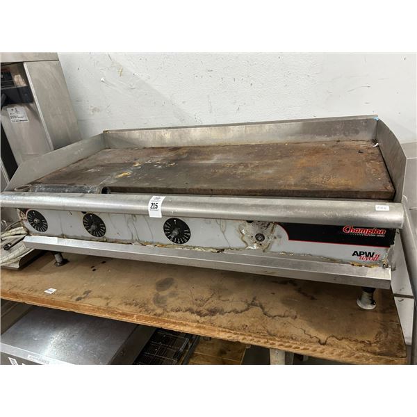 APW Champion Gas 4' Flat Grill - Missing Thermostat Knobs