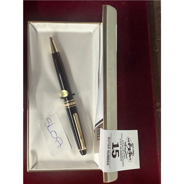 Mont Blanc Desk Pen w/Case